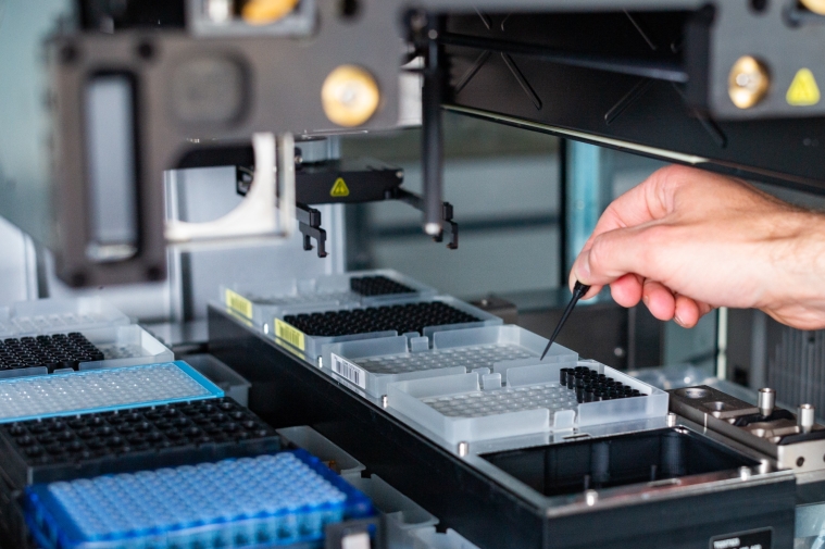 精密機械公司生產的機械設備